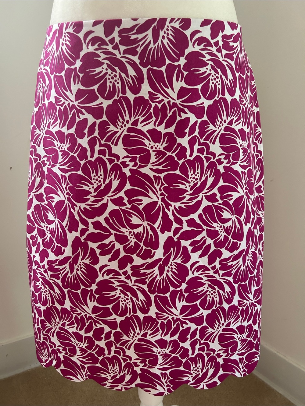 White & Light Plum Talbots Floral Cotton Pencil Skirt sz 8